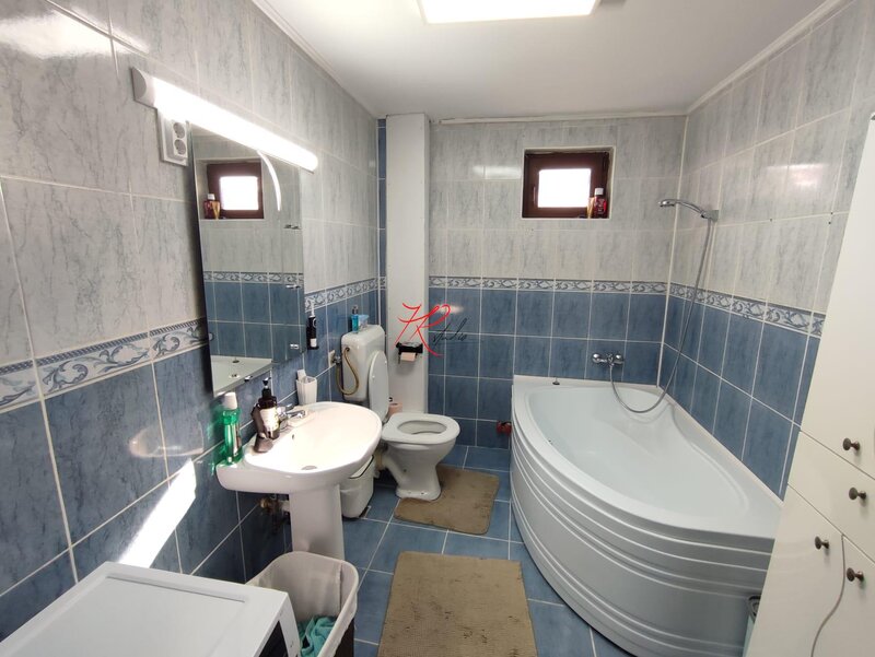 Plumbuita, vanzare duplex in vila, 3 camere, mobilat si utilat   cu CT.