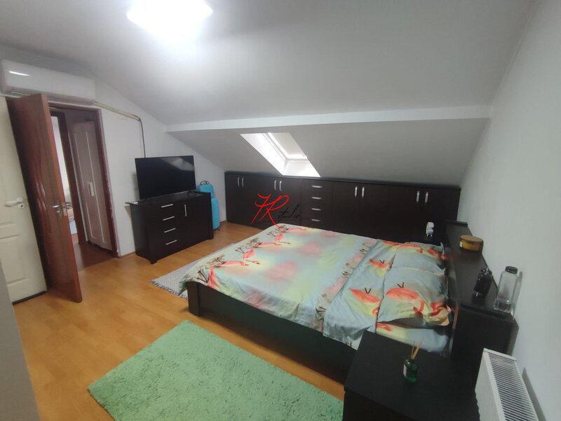 Plumbuita, vanzare duplex in vila, 3 camere, mobilat si utilat   cu CT.